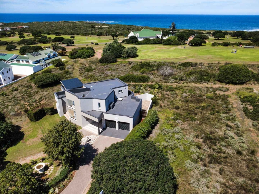 4 Bedroom Property for Sale in Stilbaai Wes Western Cape